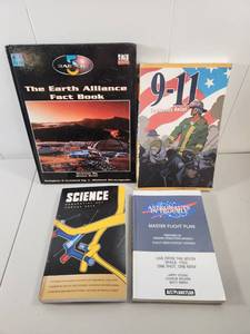 lot 250 image: Mixed Comic and Science Fiction Book Collection Bundle