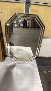 lot 4012 image: 30x42 octagon elongated mirror