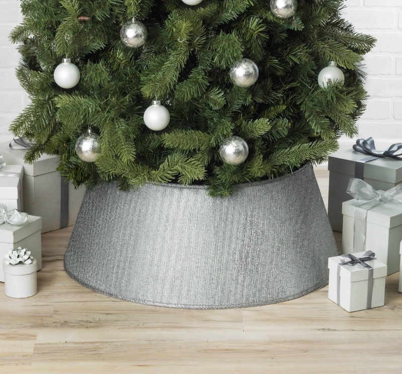 lot 3712 image: New Traditions Christmas Tree Collar �� Silver Fabric with Ribbing �� 26 Diame... - Retail $0