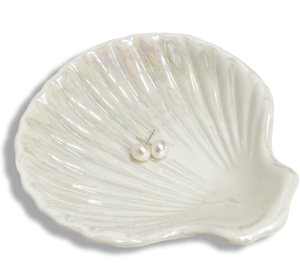lot 4768 image: Ring Dish Shell Shape Ceramic Jewelry Dish Tray, Decorative Trinket Dish Organizing Rings Earrings Necklaces Keys, Mothers Day Christmas Birthday Gifts for Women, 3.9, White Iridescent Surface - Retail $0