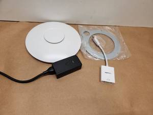 lot 22 image: Ubiquiti Networks PoE Power Supply with White Access Point and Cables