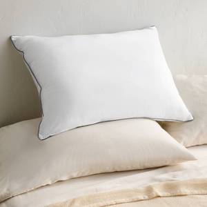 lot 1446 image: StandardQueen Firm Premium Cooling Pillow - Casaluna - Retail $40