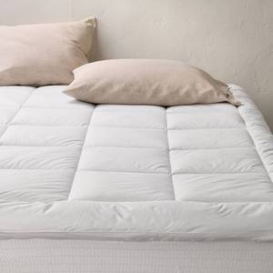 lot 1554 image: Queen Ultra Loft Down Alternative Mattress Pad - Casaluna 280 Thread Count, Water Repellent, Box Quilted - Retail $45