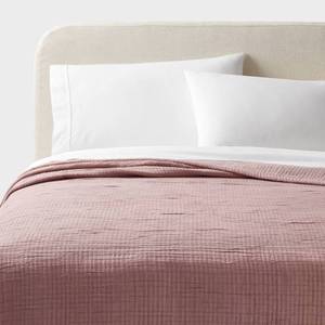 lot 1557 image: FullQueen Double Cloth Quilt Mauve - Threshold Woven Jacquard Coverlet, Midweight, OEKO-TEX Certified - Retail $79