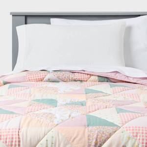 lot 1563 image: FullQueen Multi Patchwork Heirloom Kids Quilt - Pillowfort - Retail $60