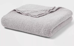 lot 1431 image: FullQueen Cozy Chenille Bed Blanket Gray - Threshold Midweight Knitted, Machine Washable, No Backing - Retail $60