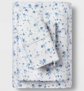 lot 1439 image: FullQueen Corduroy Plush Comforter Ivory - Room Essentials - Retail $55