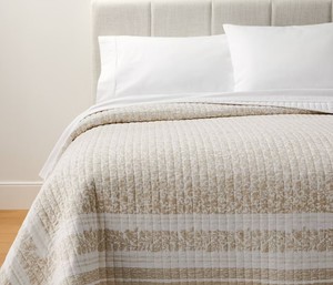 lot 1481 image: King Decorative Border Cotton Slub Wood Block Print Quilt WhiteBeige Floral - Threshold designed with Studio McGee OEKO-TEX Certified - Retail $99