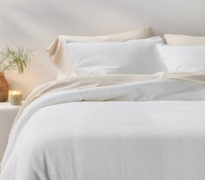 lot 1496 image: KingCalifornia King Heavyweight Linen Blend Comforter & Sham Set White - Casaluna Rayon & Cotton, OEKO-TEX Certified - Retail $169