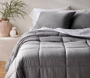 lot 1502 image: KingCalifornia King Rayon from Bamboo Comforter Set Dark Gray - Casaluna - Retail $164