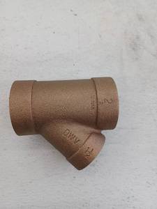 lot 13377 image: 2x2x1 12 Cast Copper Fittings
