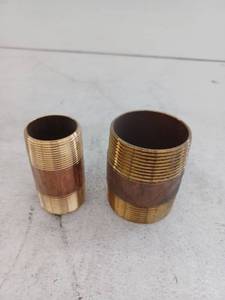 lot 13382 image: Red Brass Pipe Nipples, 2 Sizes, 1 12 x 3 12  and 2 12 x 3 12