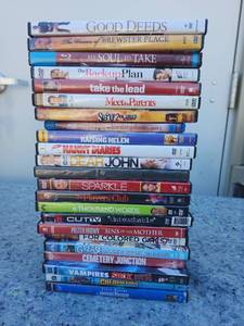 lot 105 image: Mixed DVD Movie Collection - 22 Movies - All Discs Present