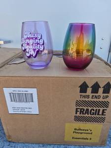 lot 128 image: Busy Bringing Reality TV Stemless Wine Glass Set - 18 Glasses Total