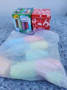 lot 142 image: Crayola Sidewalk Chalk Set - 20 Count Colorful Outdoor Drawing Chalk