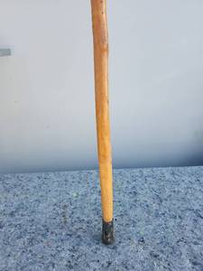 lot 174 image: Wooden Walking Stick - 59 Inches