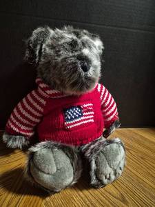 lot 188 image: Diallards USA Patriotic Teddy Bear with American Flag Sweater