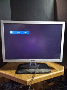 lot 210 image: Dell 2707WFP 27-inch Widescreen LCD Computer Monitor
