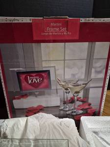 lot 245 image: Martini Frame Set with Glass Picture Frame and Martini Glasses