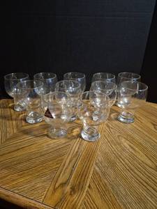 lot 253 image: Clear Glass Drinking Glasses Mixed Set