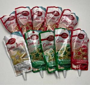lot 158 image: Betty Crocker Cookie Icing Tubes Red Green White Multi-Pack
