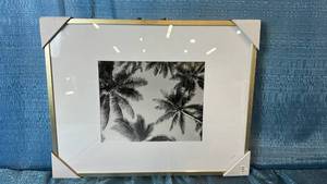 lot 2109 image: Threshold Brass Photo Frame 14x18 Matted To 8x10.