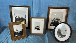 lot 2135 image: Threshold Set Of 5 Gallery Frame Set.