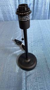 lot 3027 image: Black Metal Table Lamp Base with Pull Chain Switch