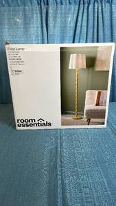 lot 3060 image: Room Essentials Floor Lamp with White Scallop Shade and Light Brown Base