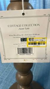 lot 3103 image: Round Accent Table with Turned Pedestal Base
