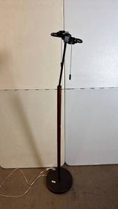 lot 8001 image: Mid-Century Modern Dual Light Floor Lamp with Wood Pole