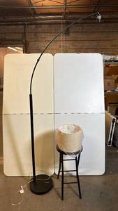 lot 8011 image: Modern Arc Floor Lamp with Drum Shade
