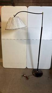 lot 8017 image: Black Metal Floor Lamp with Arched Neck and Woven Trim Shade