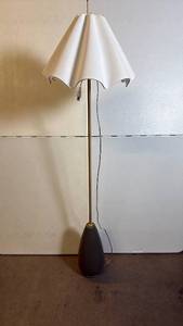 lot 8018 image: Mid Century Modern Floor Lamp with Brass Pole and Ceramic Base