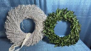 lot 8041 image: Threshold Natural Straw and Bay Leaf Wreath Set