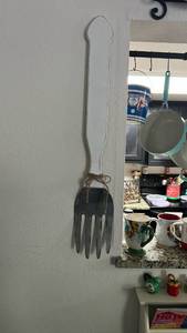 lot 40259 image: 32 inch long Large Wooden Kitchen Utensil Wall Decor Set