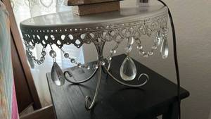 lot 40262 image: Decorative Metal Cake Stand with Crystal Drops and Bird Trinket Box