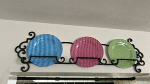 lot 40330 image: Decorative Metal Wall Plate Rack with Scrollwork Design