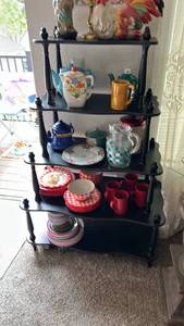 lot 40336 image: Black shelf with 5 shelves