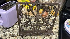 lot 40344 image: Cast Iron Recipe Book Stand with Chain