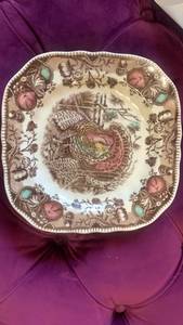 lot 40109 image: Johnson Bros His Majesty Salad Plate