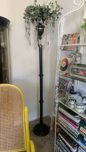 lot 40119 image: Decorative Floor Lamp with stained glass top decorated with Crystal Drops and Plant Arrangement