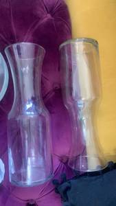 lot 40124 image: Clear Glass Water Carafe Set