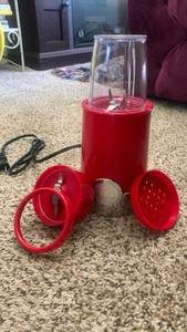 lot 40129 image: Cooks Brand Electric Food Processor with Attachments