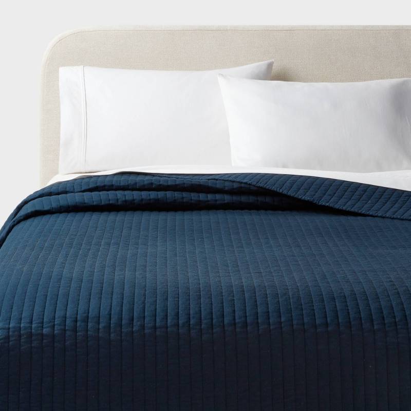 lot 9441 image: King Washed Cotton Sateen Quilt Dark Navy - Threshold OEKO-TEX Certified, 250 Thread Count, Machine Washable - Retail $89