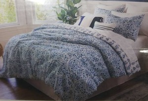 12pc King Comforter & Sheet Bedding Set White/Blue - Threshold - Retail: $129