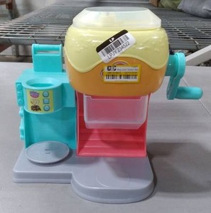 lot 1723 image: Play Doh Donut Bakery