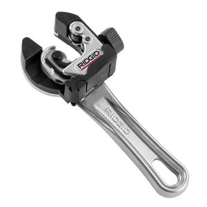 lot 12270 image: RIDGID 32573 Model 118 2-in-1 Close Quarters Tubing Cutter for 14 to 1-18 Copper, Brass, and Aluminum Tubing, Compact tubing cutter with AUTOFEED