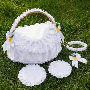 lot 12405 image: Yungyan 6 Pcs Orthodox Easter Basket Covers Kit 1 White Lace Basket Cloth Liner 1 Baskets Scrunchy 2 Round Doily 2 Tie on Bows with Bunny Egg Grass for Easter Polish Traditional Decor