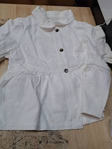 lot 4129 image: White Womenfts Short Puff Collar Shirt